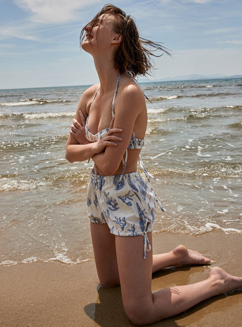 Η γοητεία της απλότητας σε 7 look - εικόνα 1