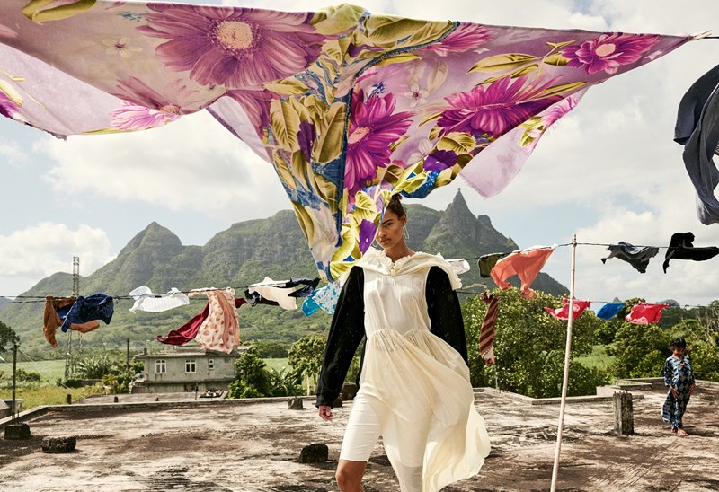 6 look στα βήματα της μόδας που μας ξεσηκώνουν - εικόνα 4