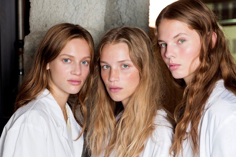 Έτσι θα σώσεις τα μαλλιά σου από τους "εχθρούς" της παραλίας - εικόνα 1