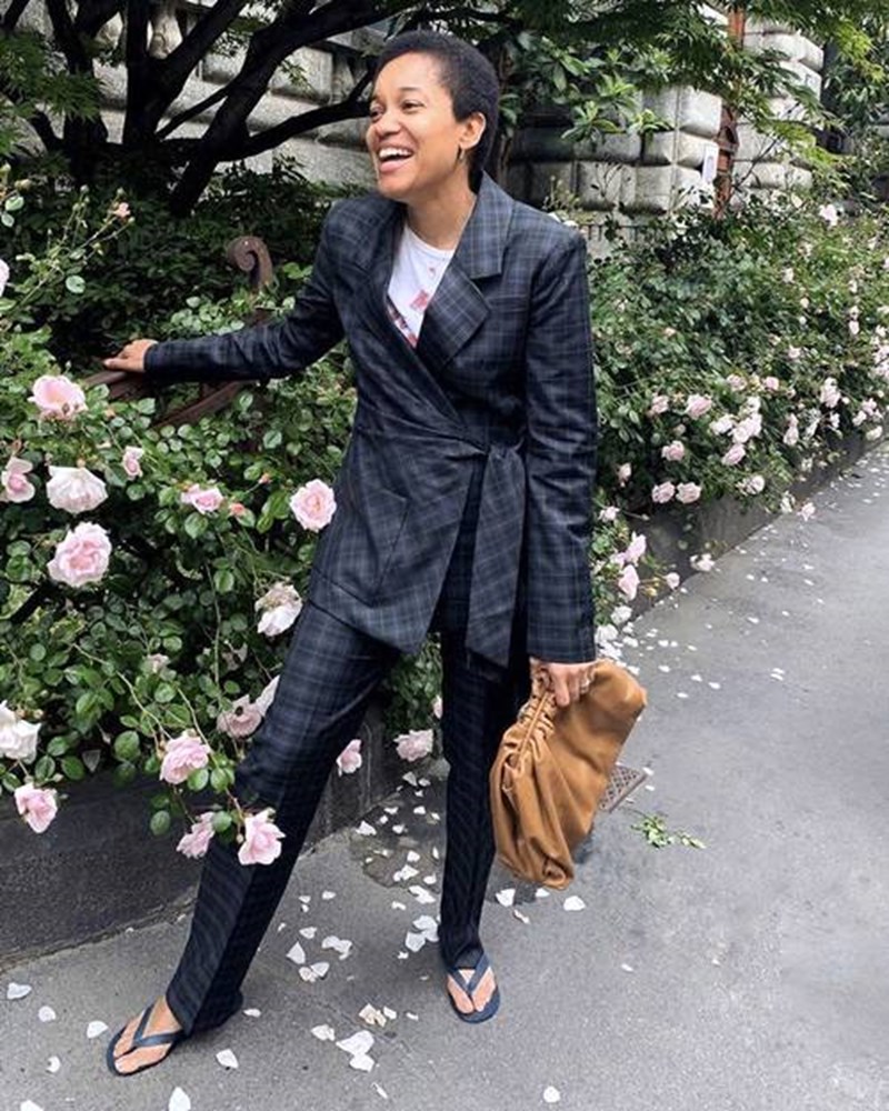 Οι clutch bags επιστρέφουν και είναι πιο κομψές από ποτέ - εικόνα 8