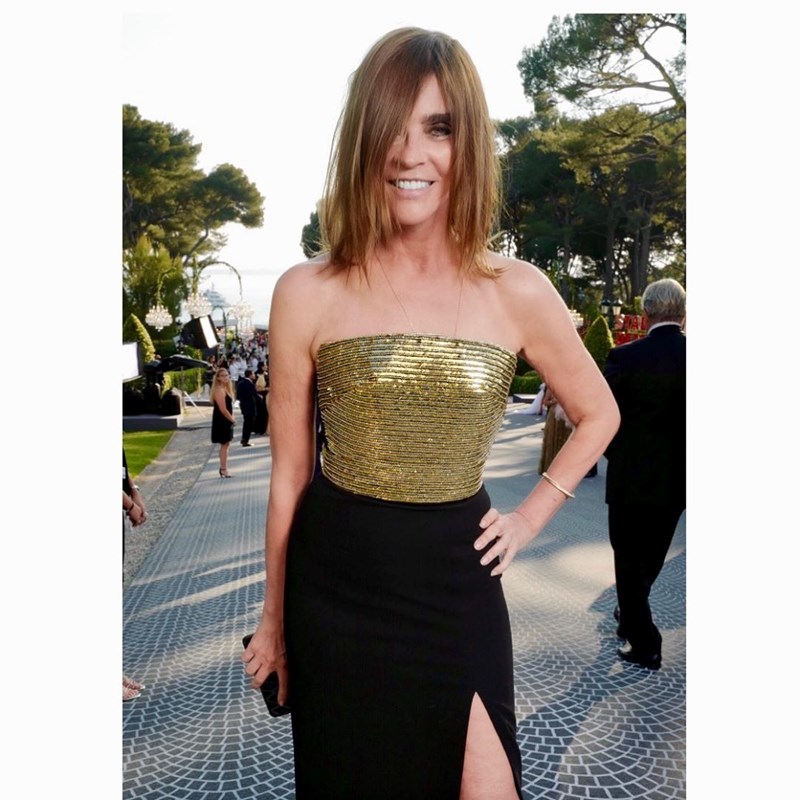 H Carine Roitfeld επιλέγει δημιουργία Ελληνίδας σχεδιάστριας για τη βαλίτσα των διακοπών της - εικόνα 1