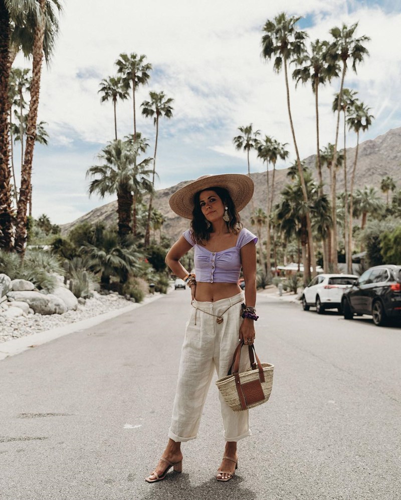 Ποιος είπε ότι τα crop tops είναι μόνο για teenagers; - εικόνα 2