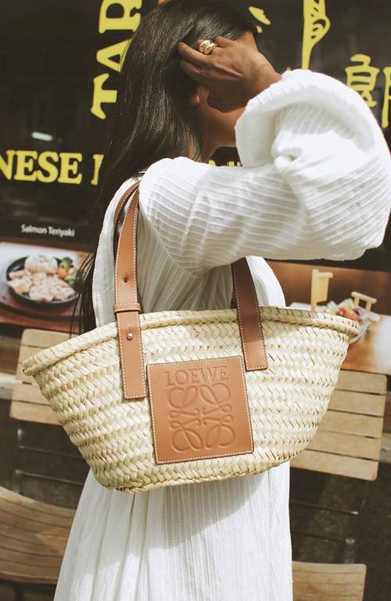 14 κομμάτια σε αστραφτερό λευκό για να αναδείξεις το μαύρισμά σου - εικόνα 1