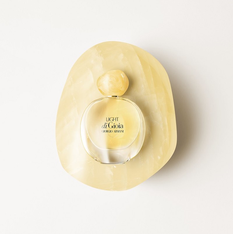 Ανακάλυψε το νέο γυναικείο άρωμα του οίκου Armani - εικόνα 2