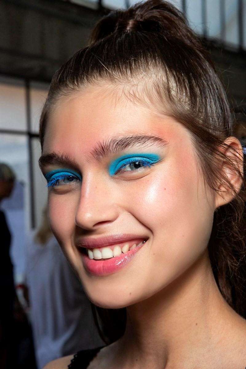 Τρεις νέοι τρόποι να φορέσεις τις μπλε αποχρώσεις στα μάτια - εικόνα 3