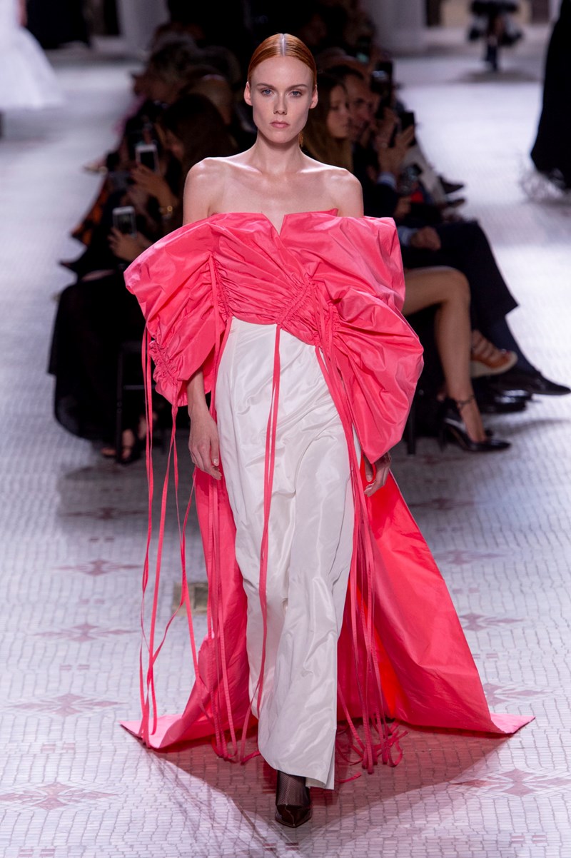 Haute Couture 2020: Το show του οίκου Givenchy αποτέλεσε ωδή στο ελεύθερο πνεύμα - εικόνα 2