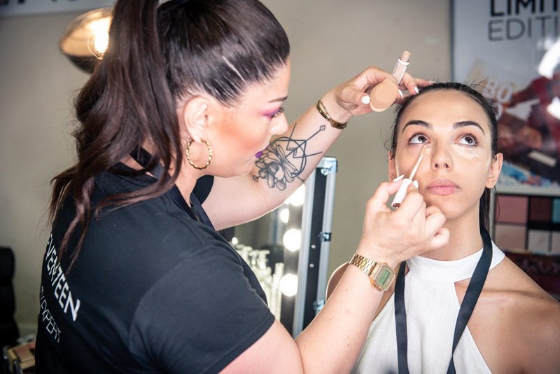 Τα νέα beauty trends στο πιο μεγάλο μουσικό event της χρονιάς - εικόνα 3