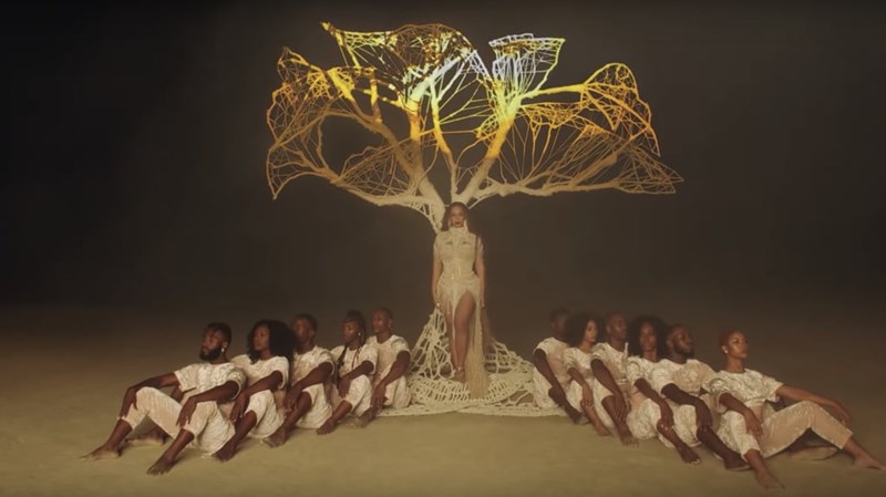 Δείτε όλα τα υπέροχα look της Beyoncé από το video clip του Spirit - εικόνα 2