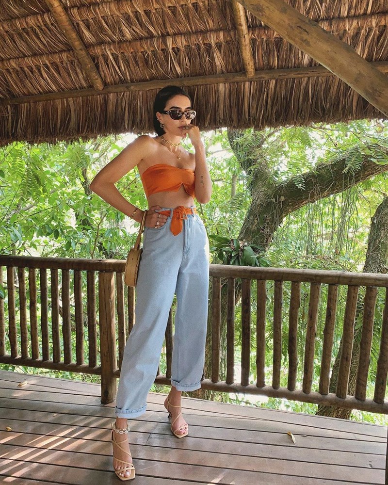 10 τρόποι να φορέσεις τα denim κομμάτια το καλοκαίρι - εικόνα 1