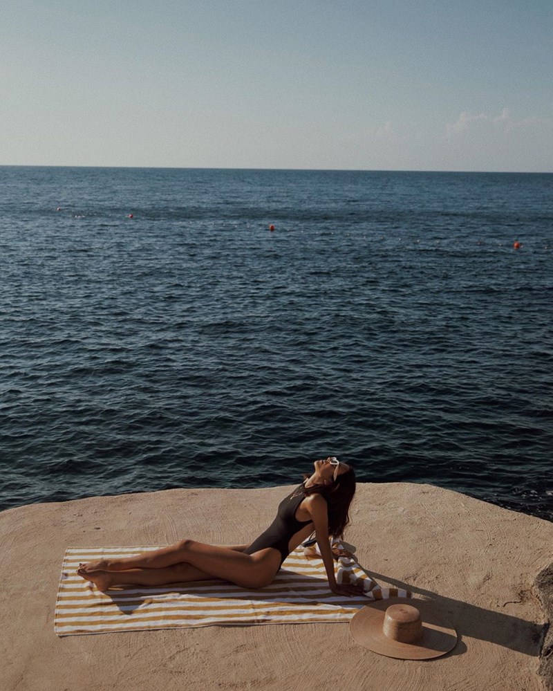 18 μαύρα ολόσωμα μαγιό που μας έκλεψαν την καρδιά - εικόνα 1