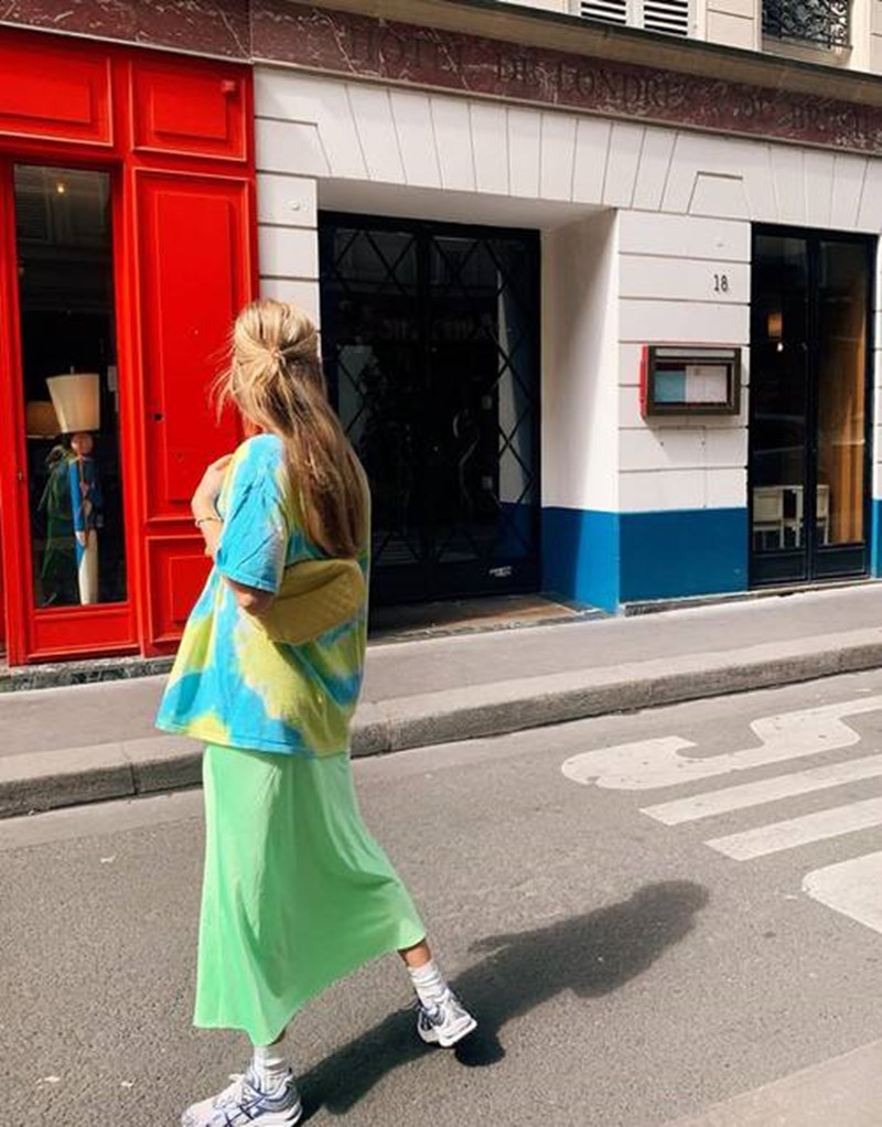 7 outfits με πρωταγωνιστή τα neon + 10 κομμάτια για να το πετύχεις - εικόνα 3