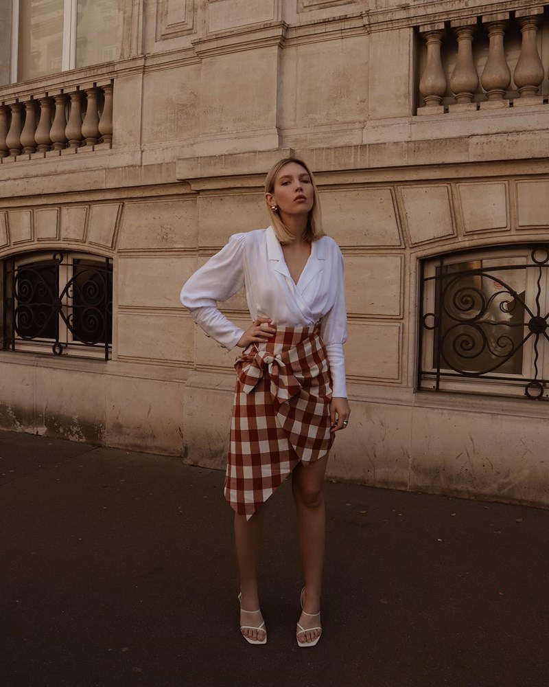 12+1 μεταβατικά looks που θα σε κάνουν να ξεχάσεις το καλοκαίρι για τα καλά - εικόνα 1