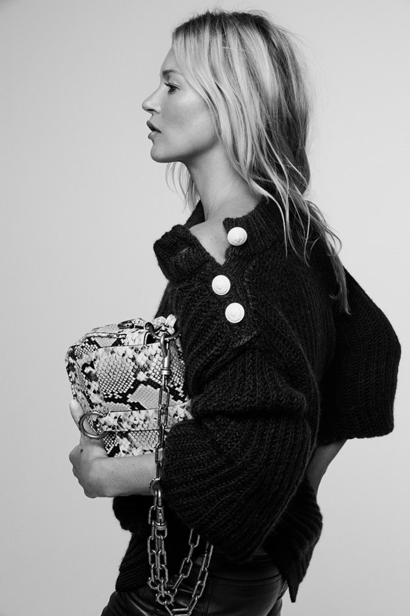 Η Kate Moss σχεδίασε τις πιο ροκ τσάντες της σεζόν - εικόνα 1