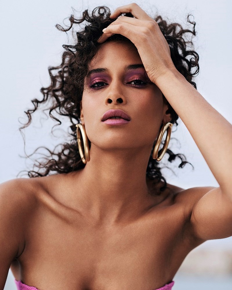 Από το καλοκαίρι στο φθινόπωρο: 4 μεταβατικά make-up λουκ που κόβουν την ανάσα - εικόνα 1