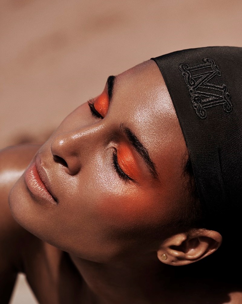 Από το καλοκαίρι στο φθινόπωρο: 4 μεταβατικά make-up λουκ που κόβουν την ανάσα - εικόνα 4