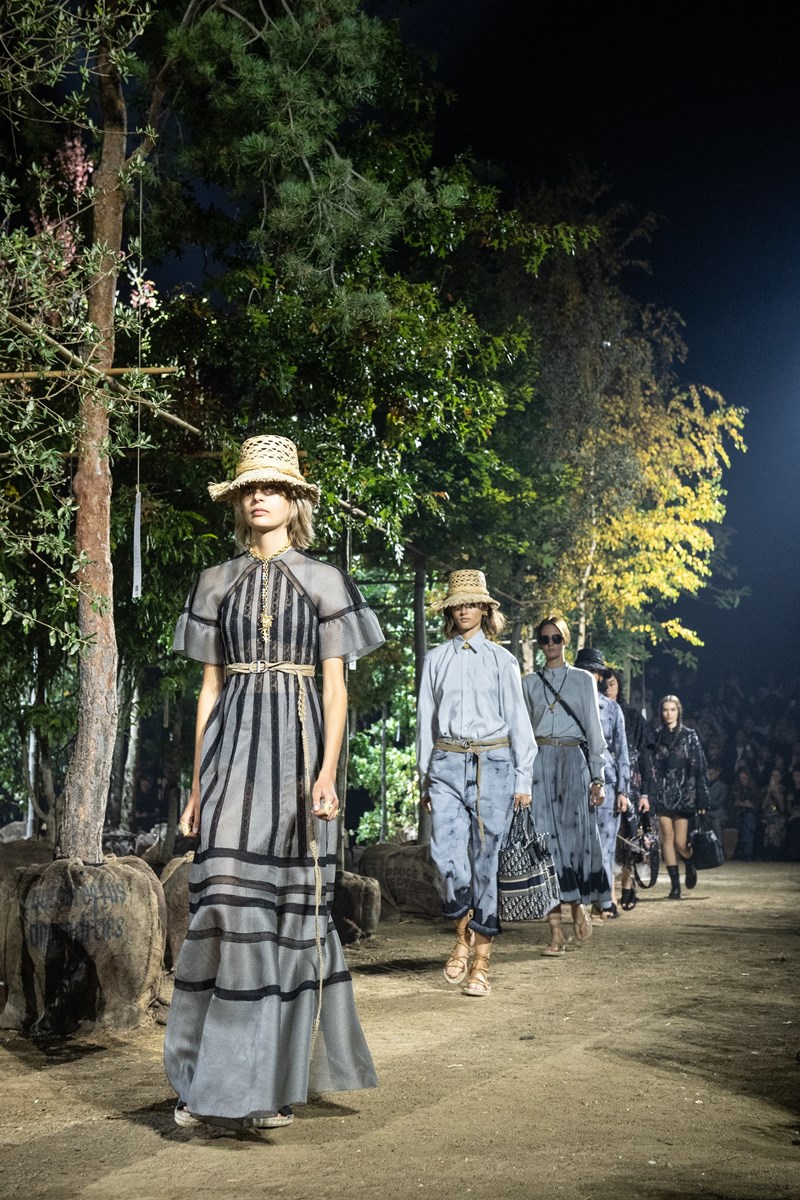 Στο δάσος του οίκου Dior - εικόνα 1