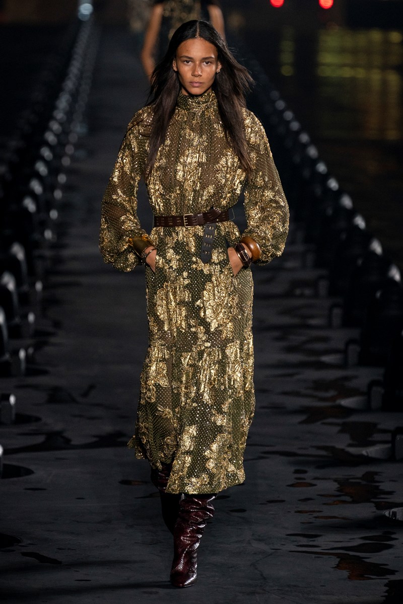 Τα 4 στοιχεία που κρατήσαμε από το show του Saint Laurent - εικόνα 2