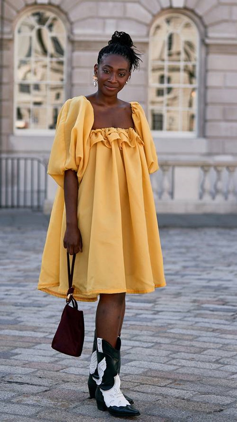 21 απόλυτα on trend εμφανίσεις από το street style της LFW - εικόνα 13