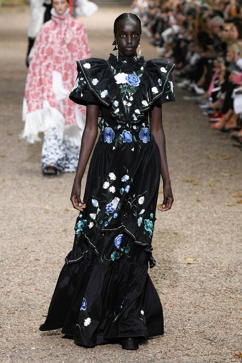 Top 5: Αυτά είναι τα shows της London Fashion Week που ερωτευτήκαμε - εικόνα 15