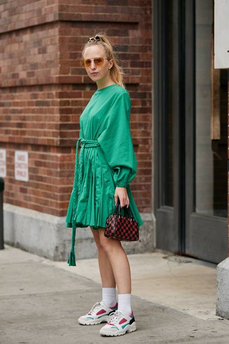 13 cult κομμάτια του street style που φορούν τα it girls - εικόνα 7