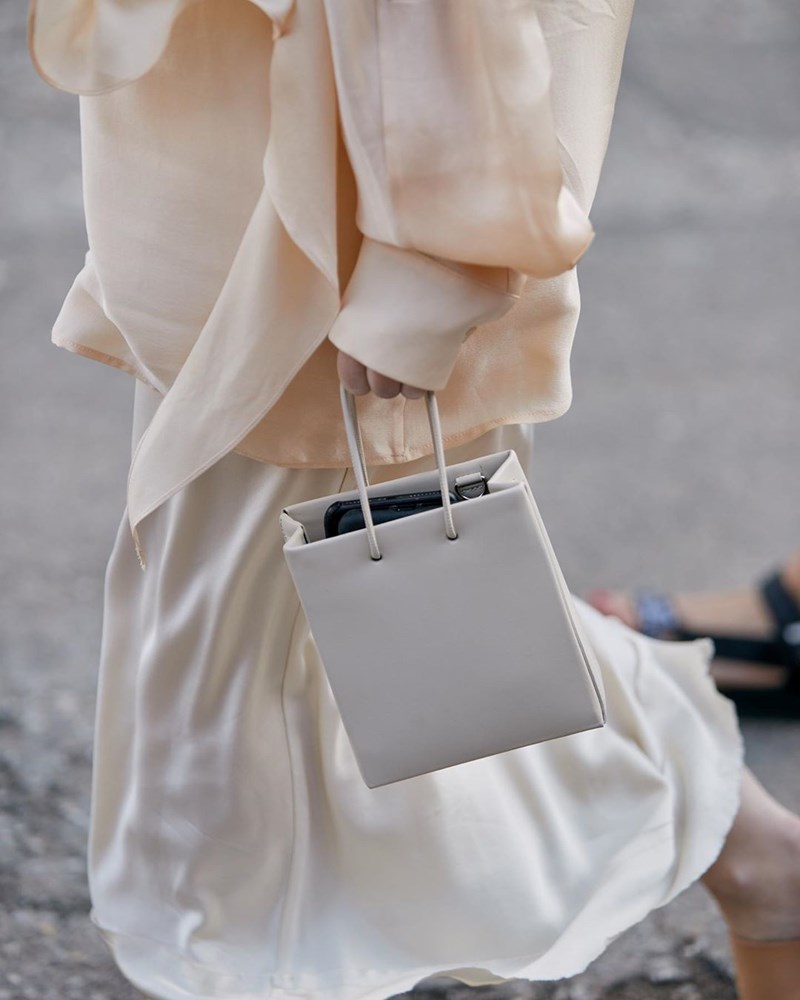 Pop of Colour: Αυτά είναι τα πιο hot χρώματα της μόδας - εικόνα 15