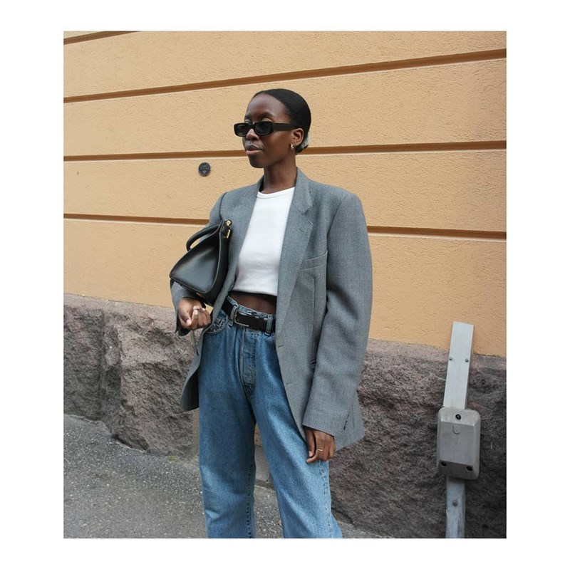 Αυτή είναι η πιο αμφιλεγόμενη denim τάση της σεζόν. Θα την υιοθετούσες; - εικόνα 6