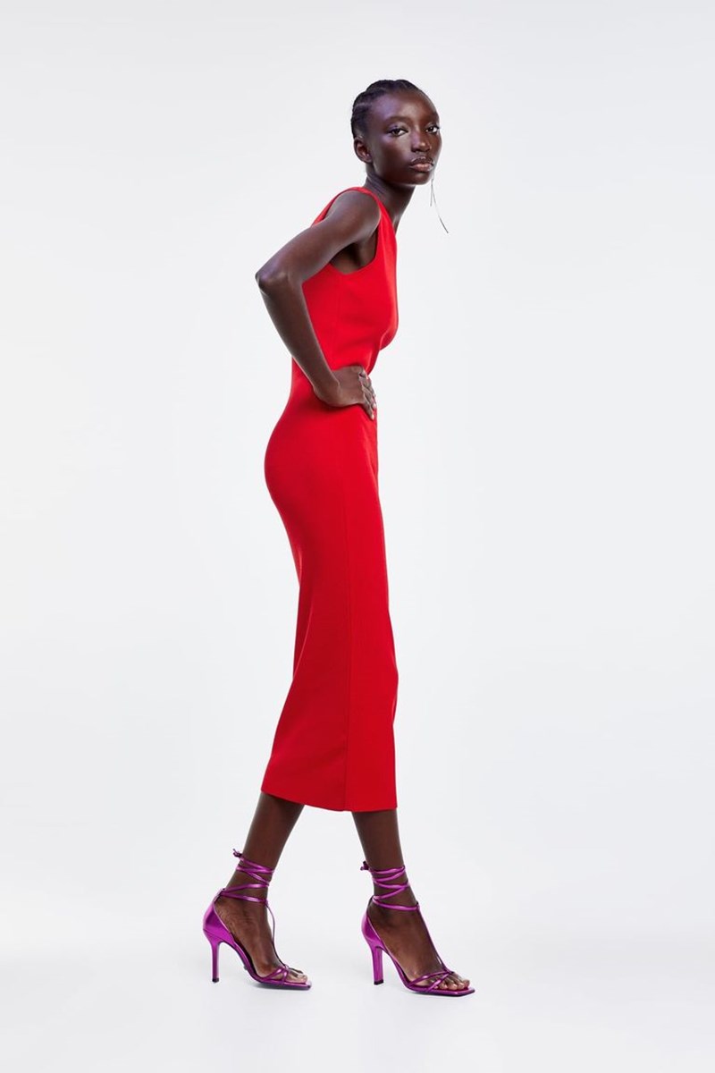 Η Emily Ratajkowski με φόρεμα των 30€ στο κόκκινο χαλί - εικόνα 4