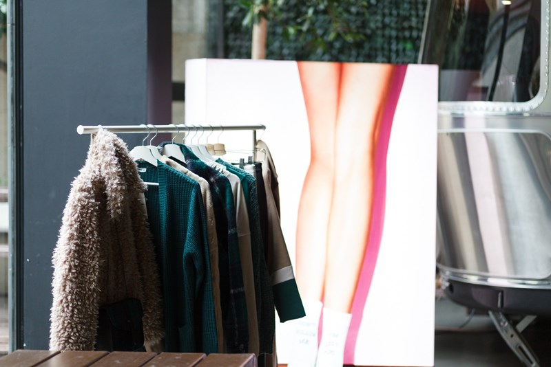 Οι συντάκτριες του ELLE.gr στο πιο ροζ πάρτι της πόλης - εικόνα 5