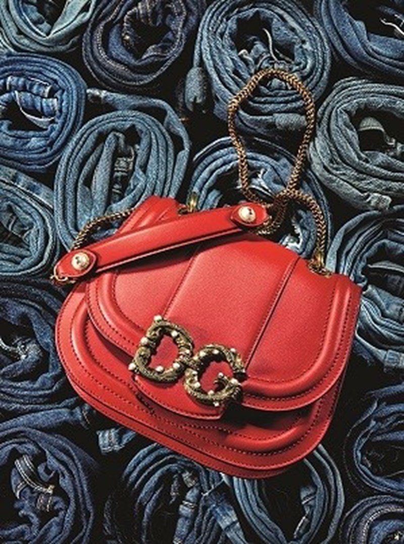 4 τσάντες... έρωτας: Εσύ θα αντισταθείς; - εικόνα 3