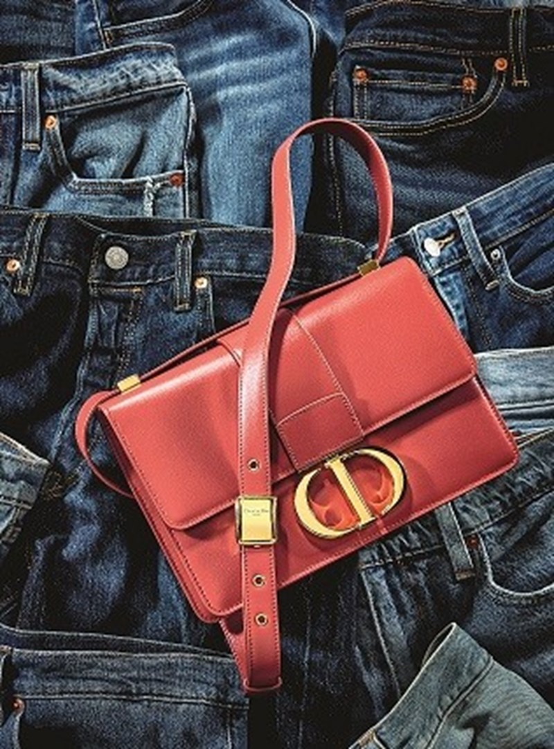 4 τσάντες... έρωτας: Εσύ θα αντισταθείς; - εικόνα 2