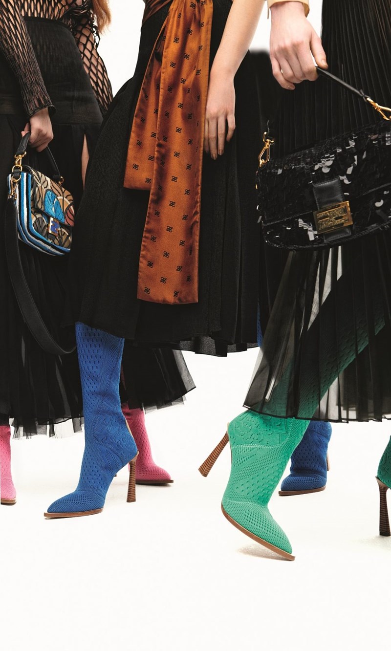 Γιατί οι μπότες είναι πρωταγωνίστριες φέτος; 12 look απαντούν - εικόνα 2