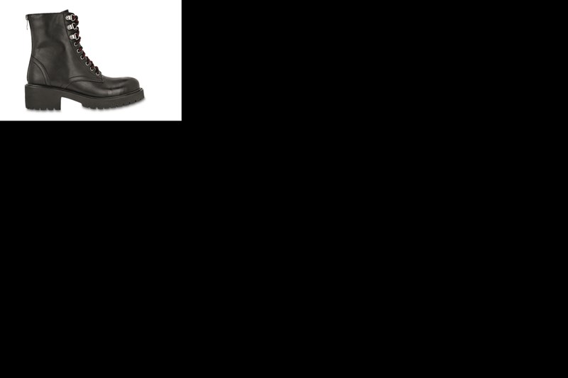 Αντιγράψαμε το πιο δυναμικό λουκ του street style μόνο με οικονομικά κομμάτια - εικόνα 4