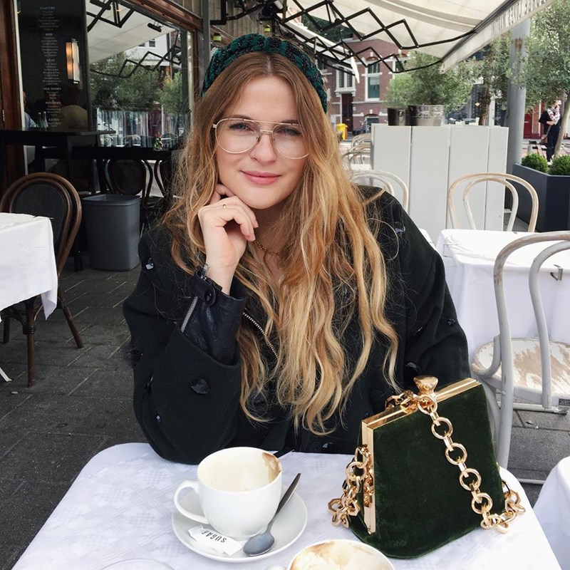 Διστάζεις να φορέσεις hair accessories; 7 tips για  looks με άποψη - εικόνα 2