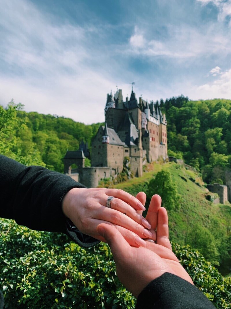 Just Say Yes: Πώς θα συνδυάσετε το μονόπετρο με τις βέρες σας; - εικόνα 16