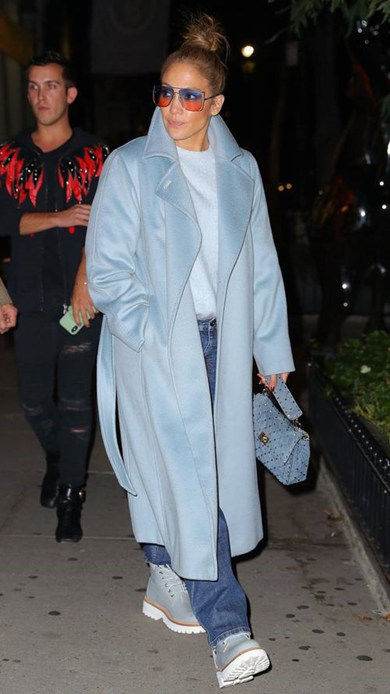 4 coat trends που φοράνε τώρα οι πιο στιλάτες γυναίκες του κόσμου (γιατί όχι και εσύ;) - εικόνα 10
