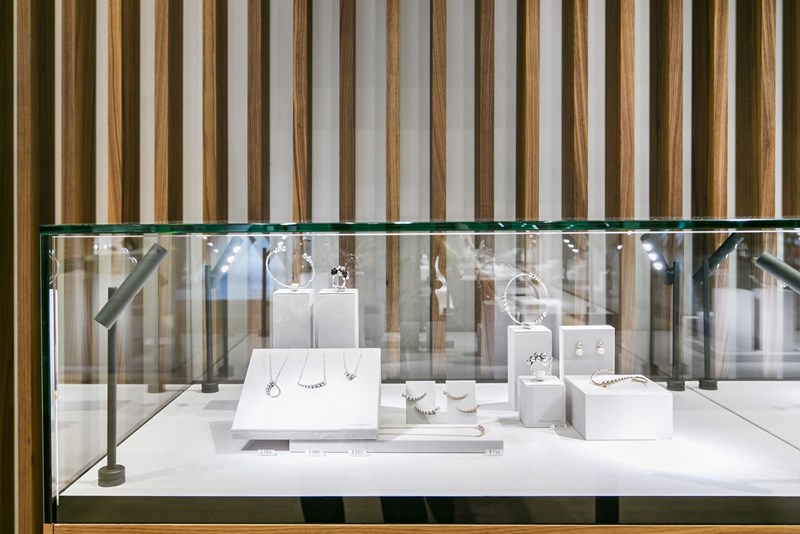 Τα κοσμήματα που αγαπούν τα πιο minimal fashion girls ήρθαν στην Ελλάδα - εικόνα 1