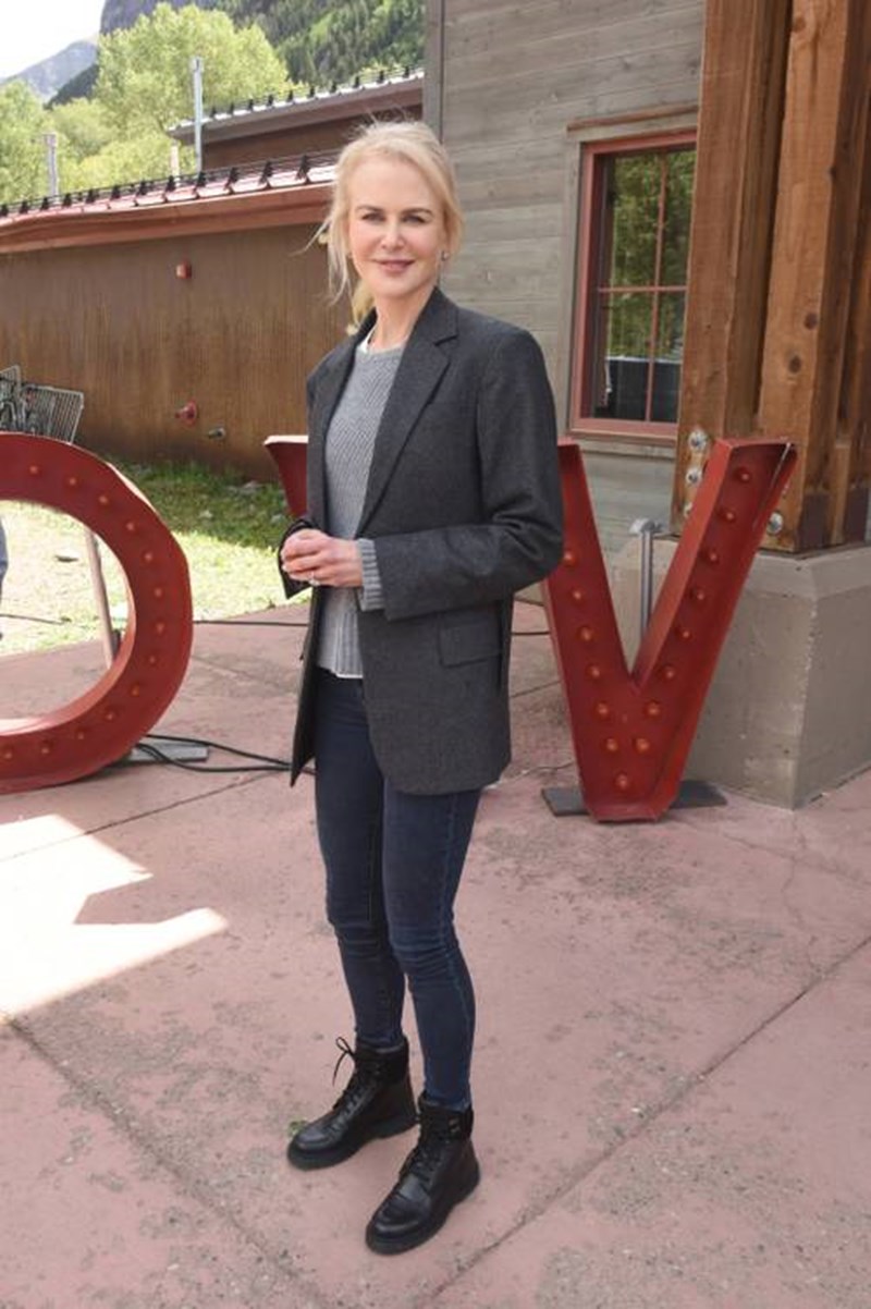 5 outfits από τις over 50 σταρ με το ωραιότερο στυλ - εικόνα 5