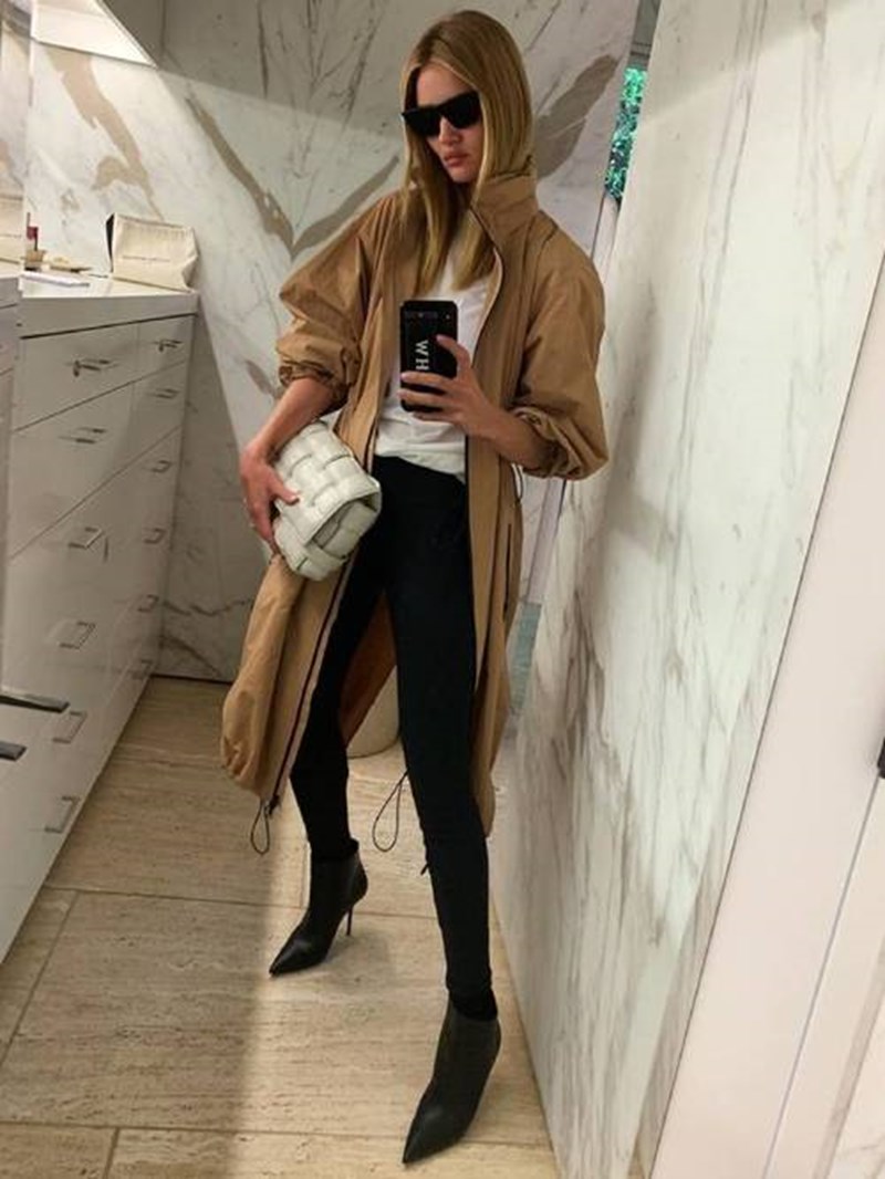 Βρήκαμε όλα τα must-haves της Rosie Huntington-Whiteley - εικόνα 10