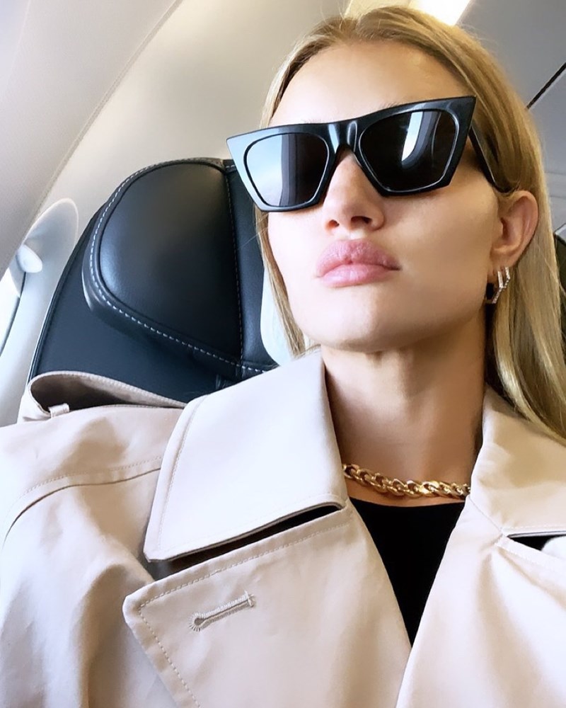 Βρήκαμε όλα τα must-haves της Rosie Huntington-Whiteley - εικόνα 1