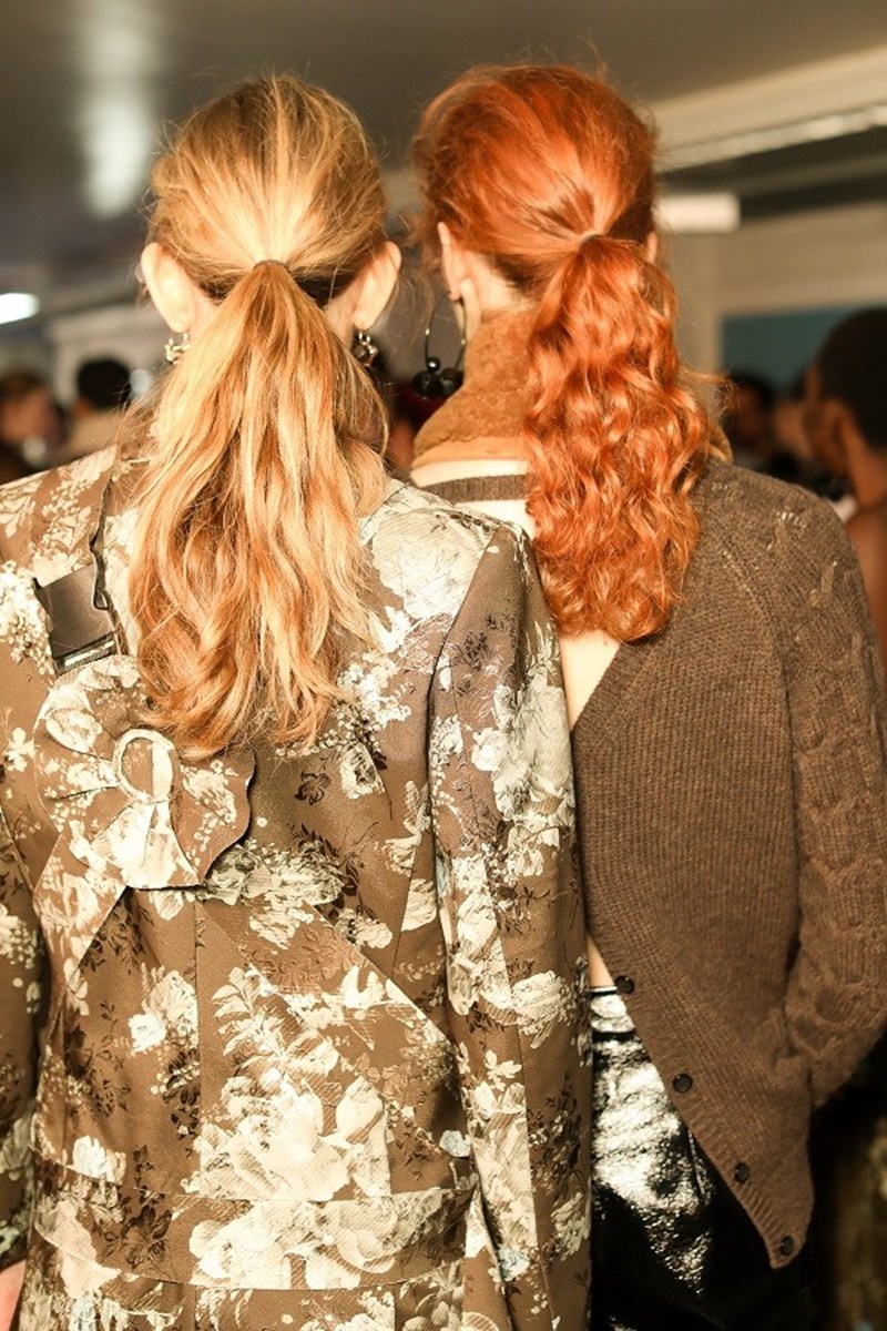 Στο show του οίκου Preen ανακαλύψαμε τα μυστικά για φυσικά ανεπιτήδευτα χτενίσματα - εικόνα 3