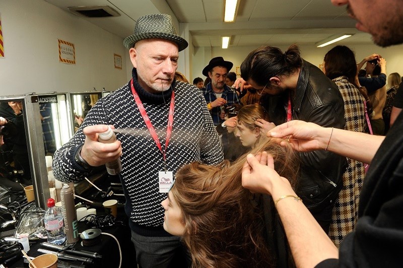 Στο show του οίκου Preen ανακαλύψαμε τα μυστικά για φυσικά ανεπιτήδευτα χτενίσματα - εικόνα 5