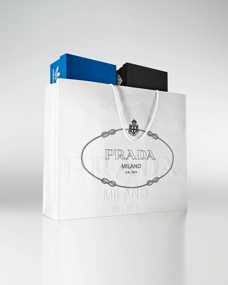 Coming Soon: Η πρώτη γεύση από την συνεργασία της Prada με την Adidas - εικόνα 2