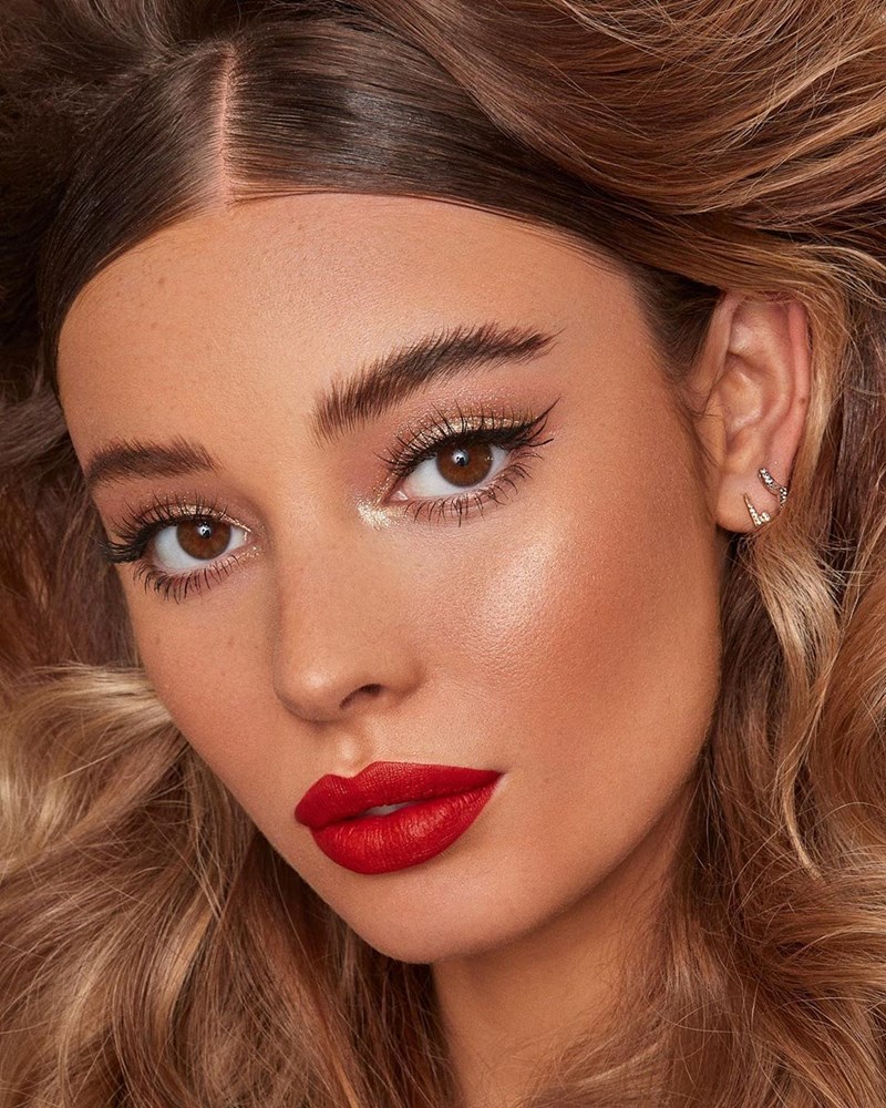 Βρήκαμε 6 beauty looks για τον πιο glam Δεκέμβριο της ζωής σου - εικόνα 2