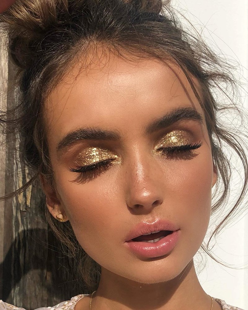 Βρήκαμε 6 beauty looks για τον πιο glam Δεκέμβριο της ζωής σου - εικόνα 6