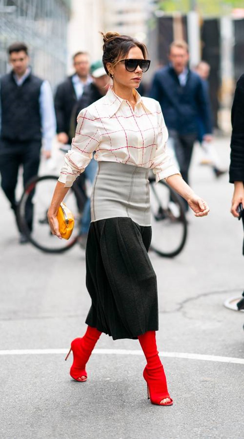 Βρήκαμε το boot trend που δεν αποχωρίζεται τώρα η Victoria Beckham - εικόνα 3
