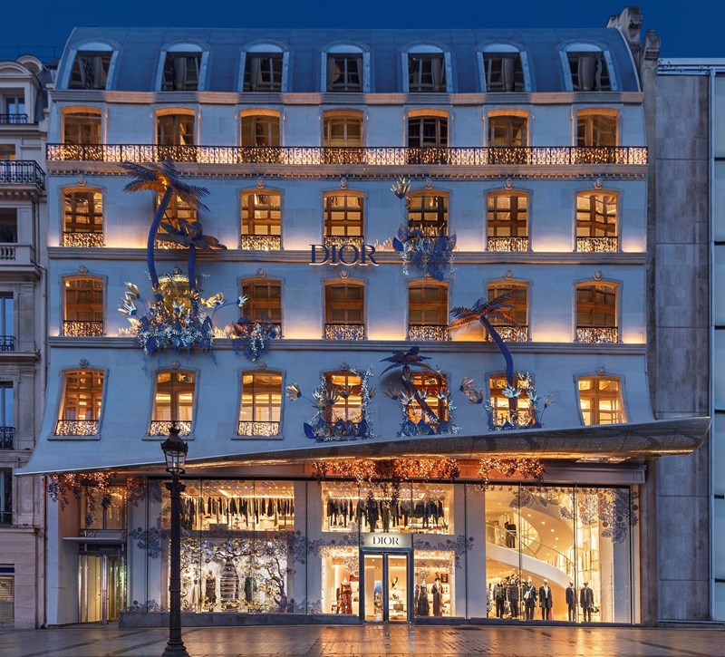 Ο οίκος Dior φόρεσε τα γιορτινά του - εικόνα 3