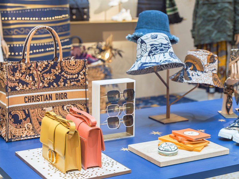 Ο οίκος Dior φόρεσε τα γιορτινά του - εικόνα 4