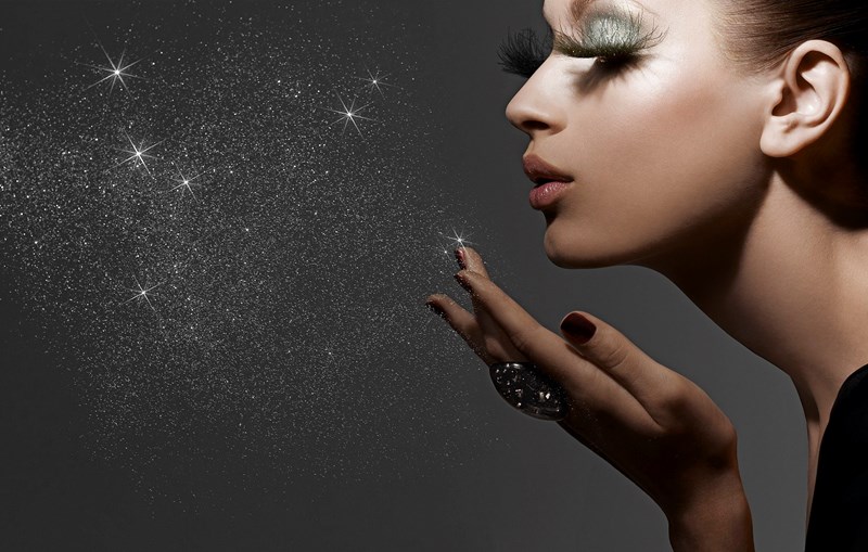 The glitter edition: Ένα μπουντουάρ πασπαλισμένο με αστερόσκονη - εικόνα 1