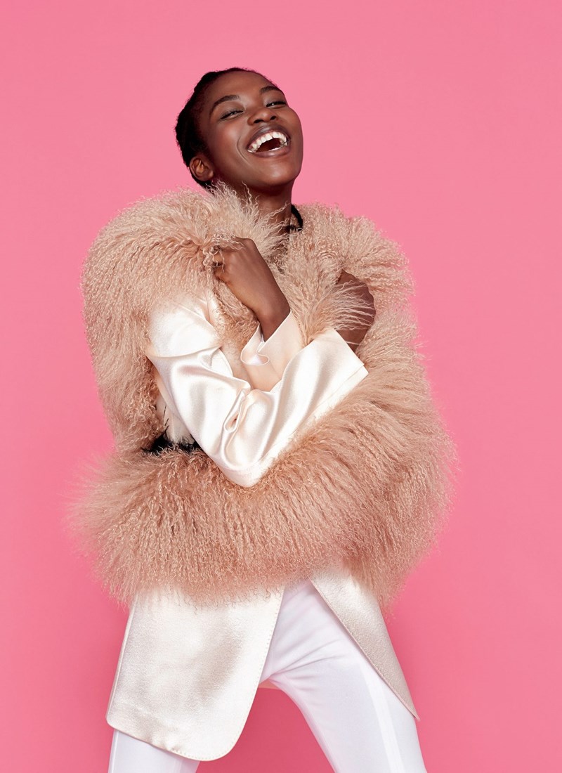 So fluffy: Τα eco-fur αξεσουάρ είναι η τάση που θα αγκαλιάσεις αυτό το χειμώνα - εικόνα 5