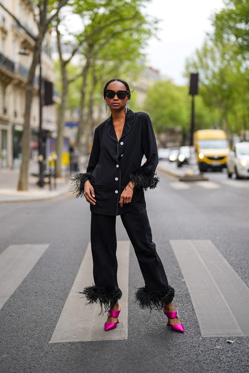 How to Style: Με ένα pyjama suit στο πλευρό σου θα κάνεις τις πιο effortlessly chic εμφανίσεις του χειμώνα - εικόνα 2